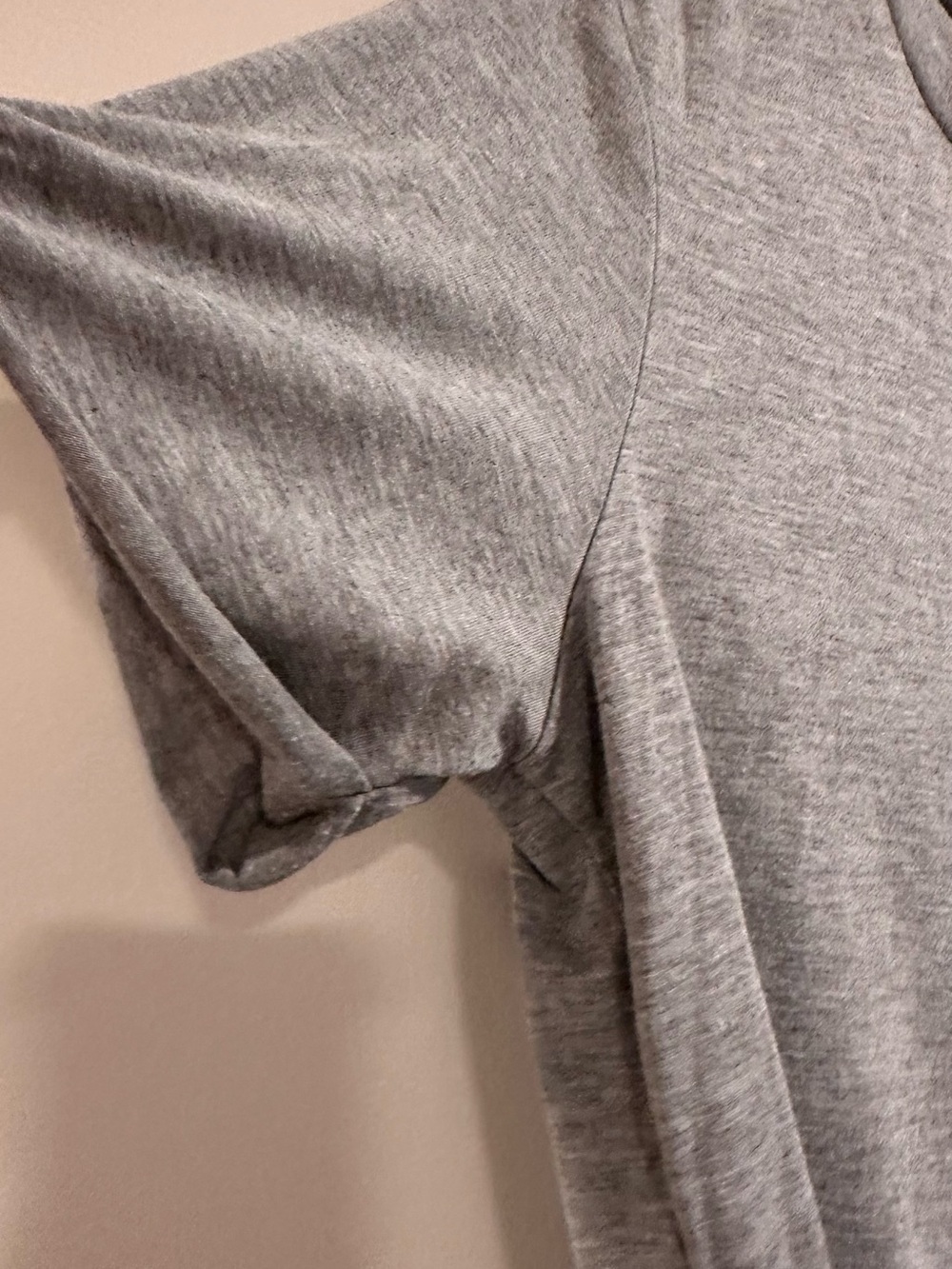 Day trip Retro Gray Cutout Choker Neck T-Shirt - Sexy Deep V-Neck Strappy Tee XL - Picture 7 of 13